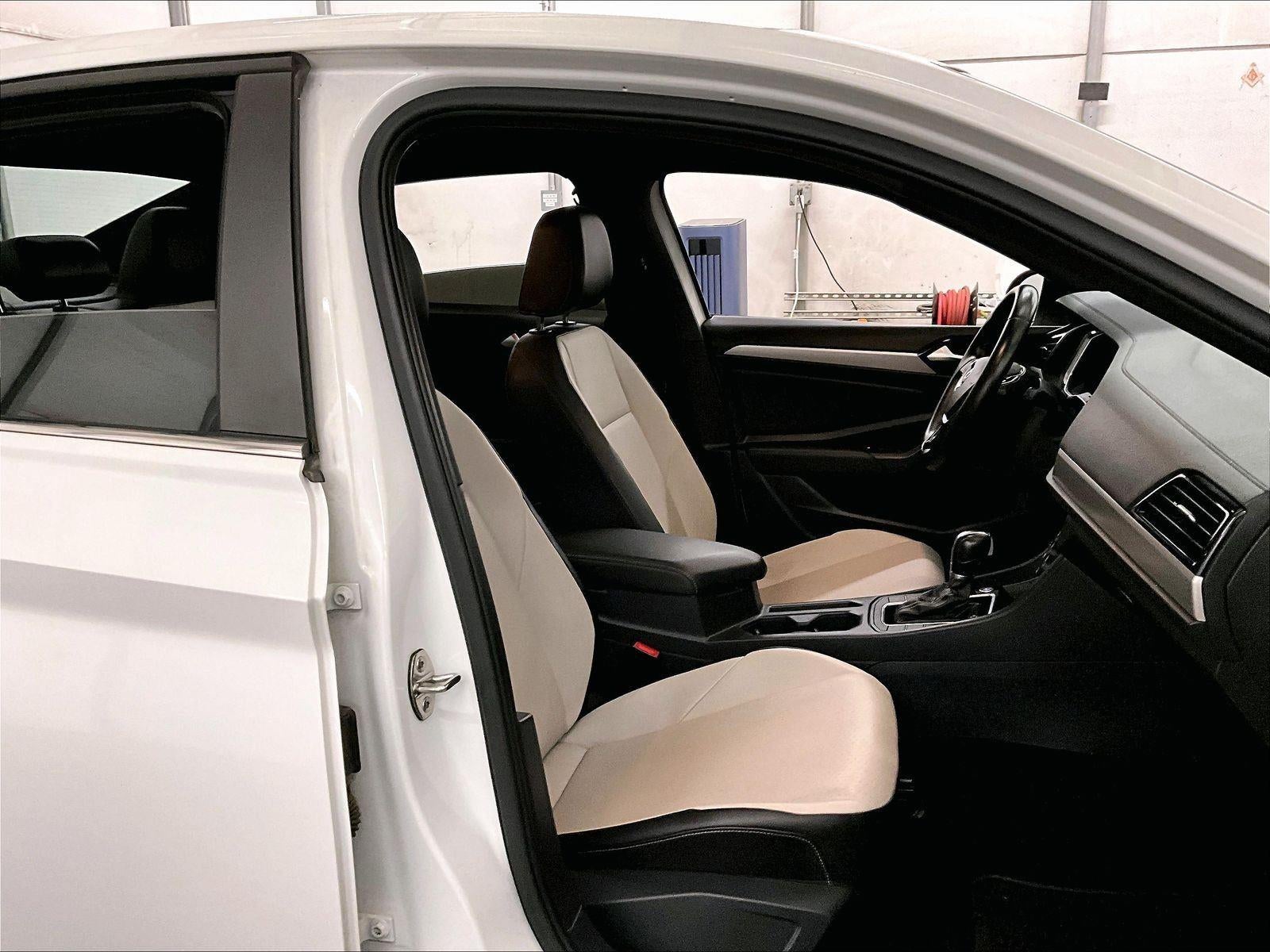 2019 Volkswagen Jetta R-Line