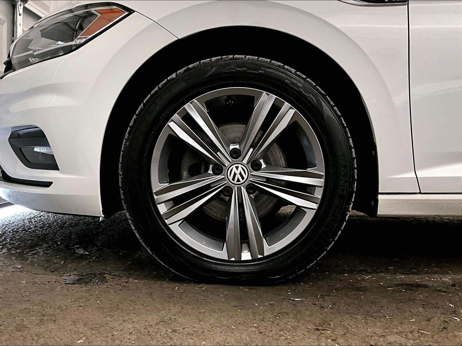 2019 Volkswagen Jetta R-Line