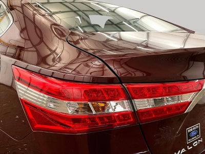 2013 Toyota Avalon Hybrid XLE Premium