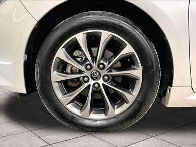2017 Toyota Avalon Hybrid XLE Premium