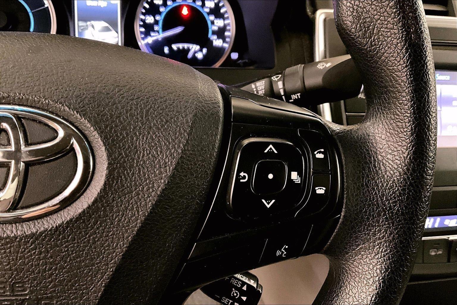 2017 Toyota Camry Hybrid LE