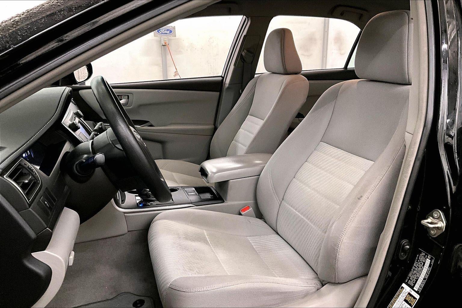 2017 Toyota Camry Hybrid LE