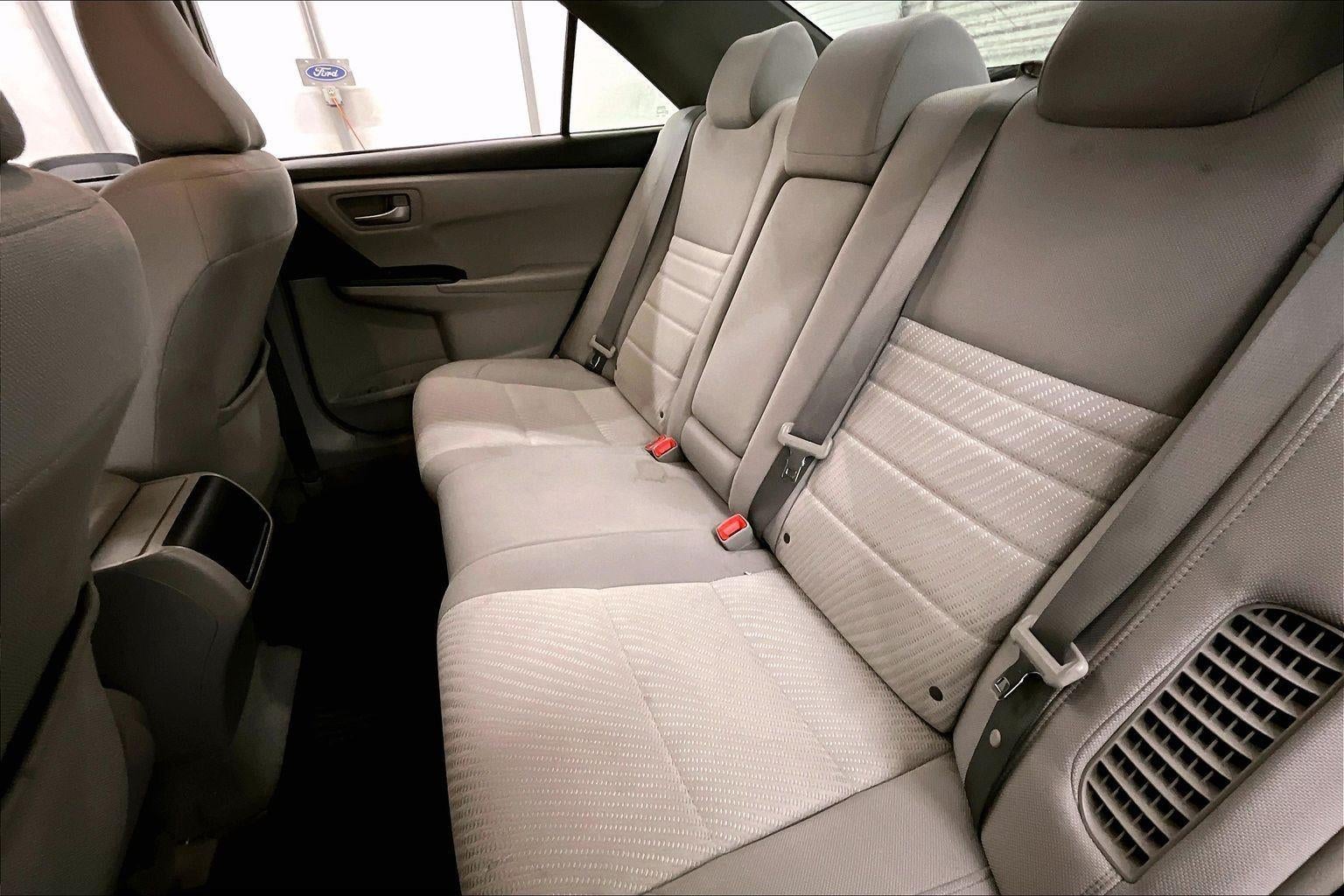 2017 Toyota Camry Hybrid LE