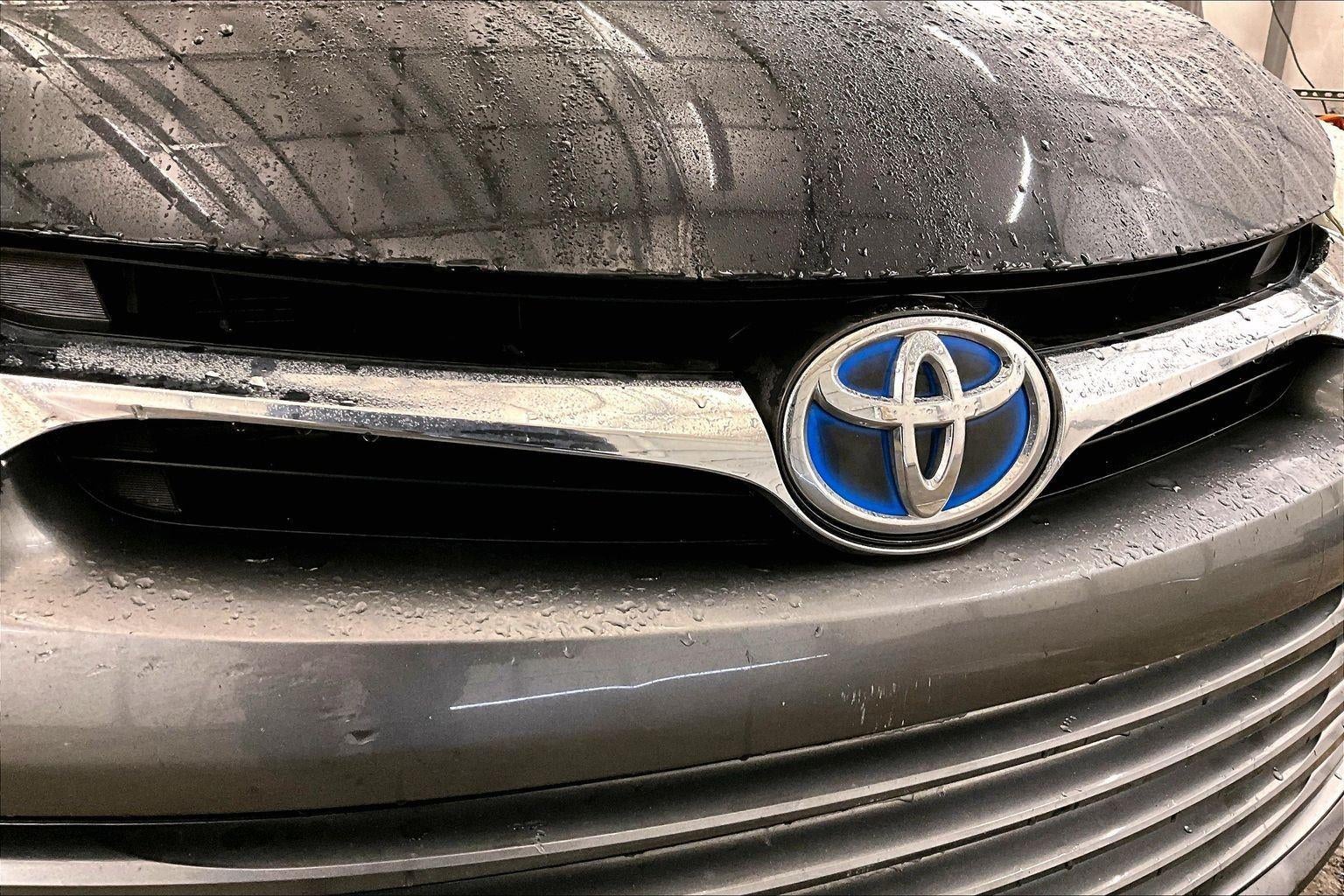 2017 Toyota Camry Hybrid LE