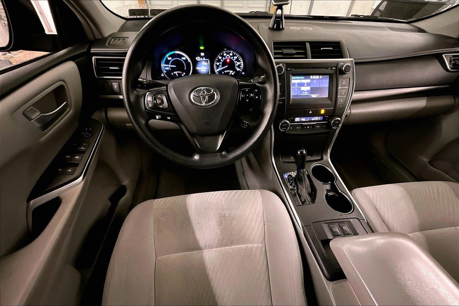 2017 Toyota Camry Hybrid LE