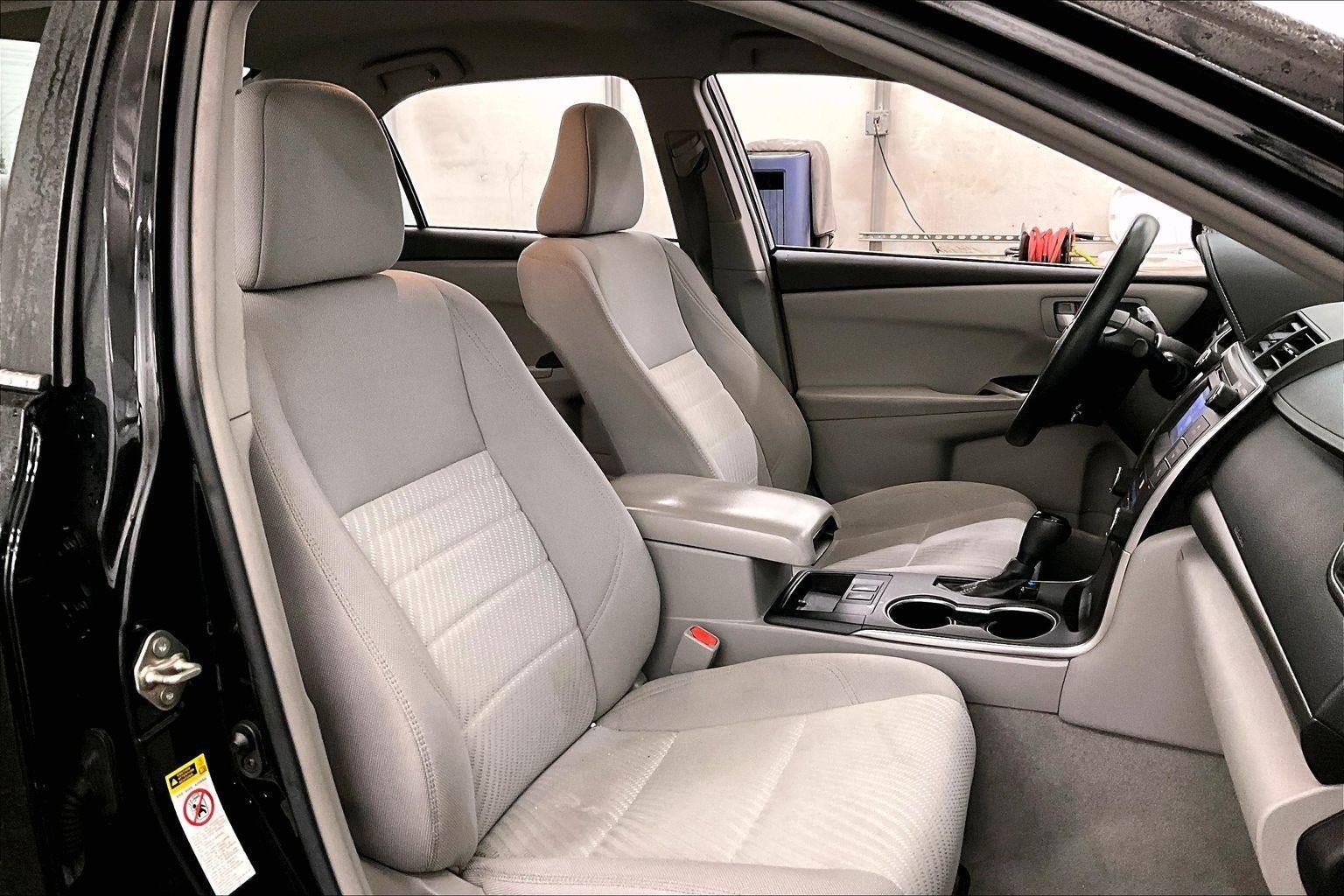 2017 Toyota Camry Hybrid LE