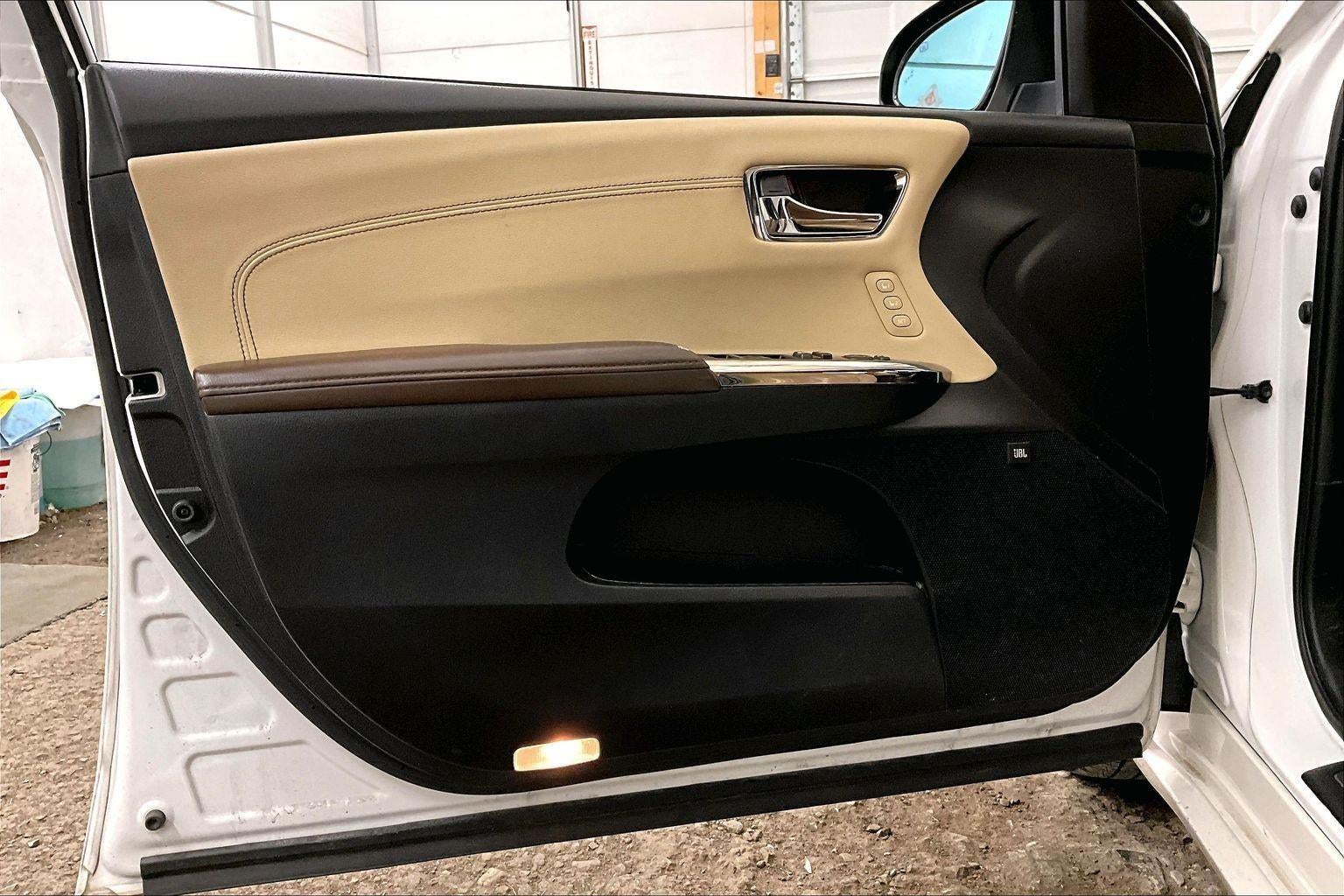 2016 Toyota Avalon Limited