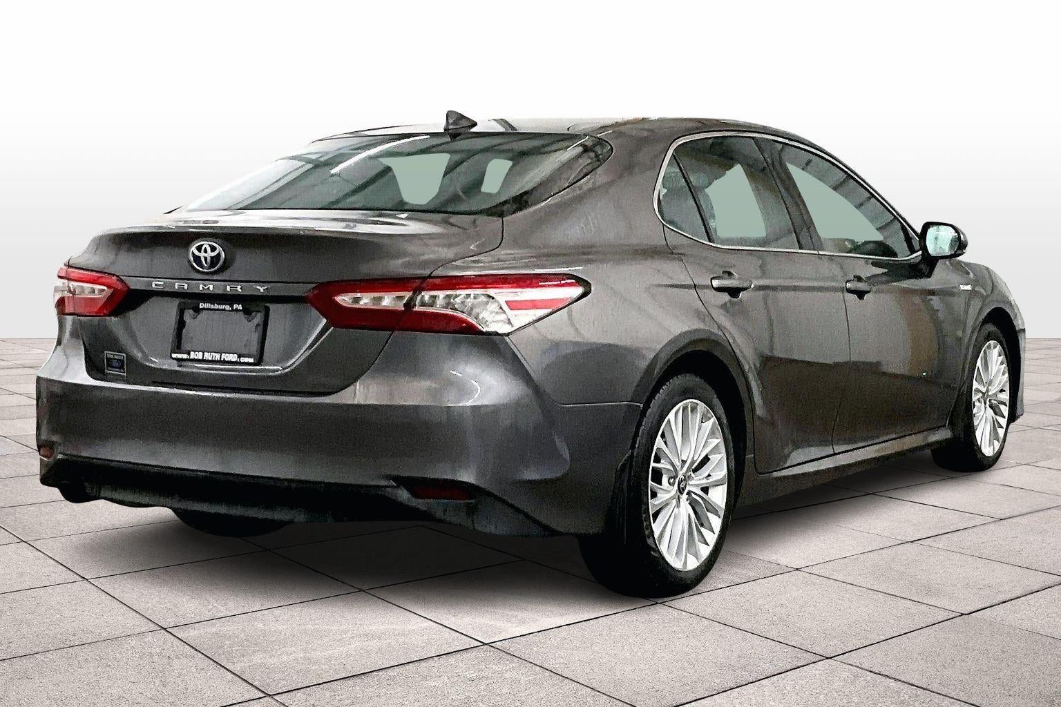 2020 Toyota Camry Hybrid XLE