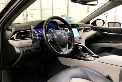 2020 Toyota Camry Hybrid XLE