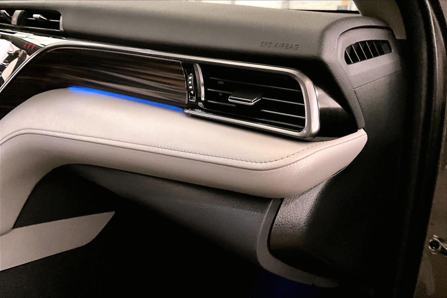 2020 Toyota Camry Hybrid XLE