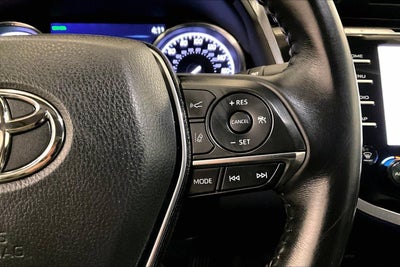 2020 Toyota Camry Hybrid XLE