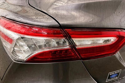 2020 Toyota Camry Hybrid XLE