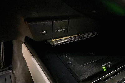 2020 Toyota Camry Hybrid XLE