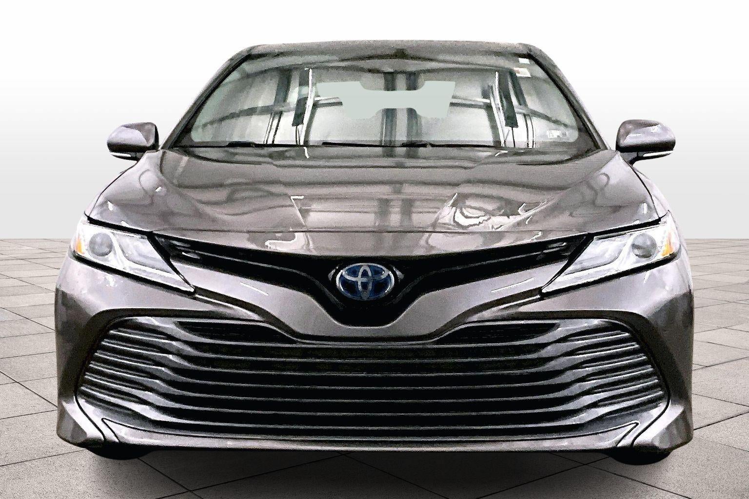 2020 Toyota Camry Hybrid XLE