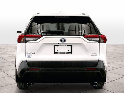 2022 Toyota RAV4 Hybrid XLE