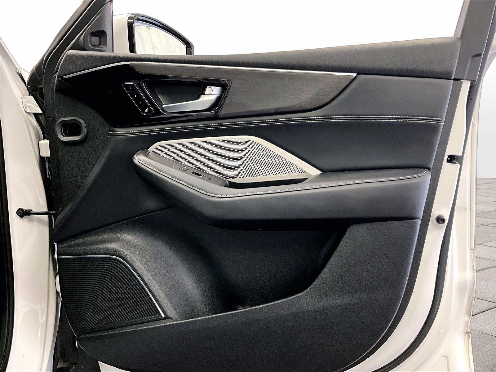 2022 Acura MDX w/Advance Package