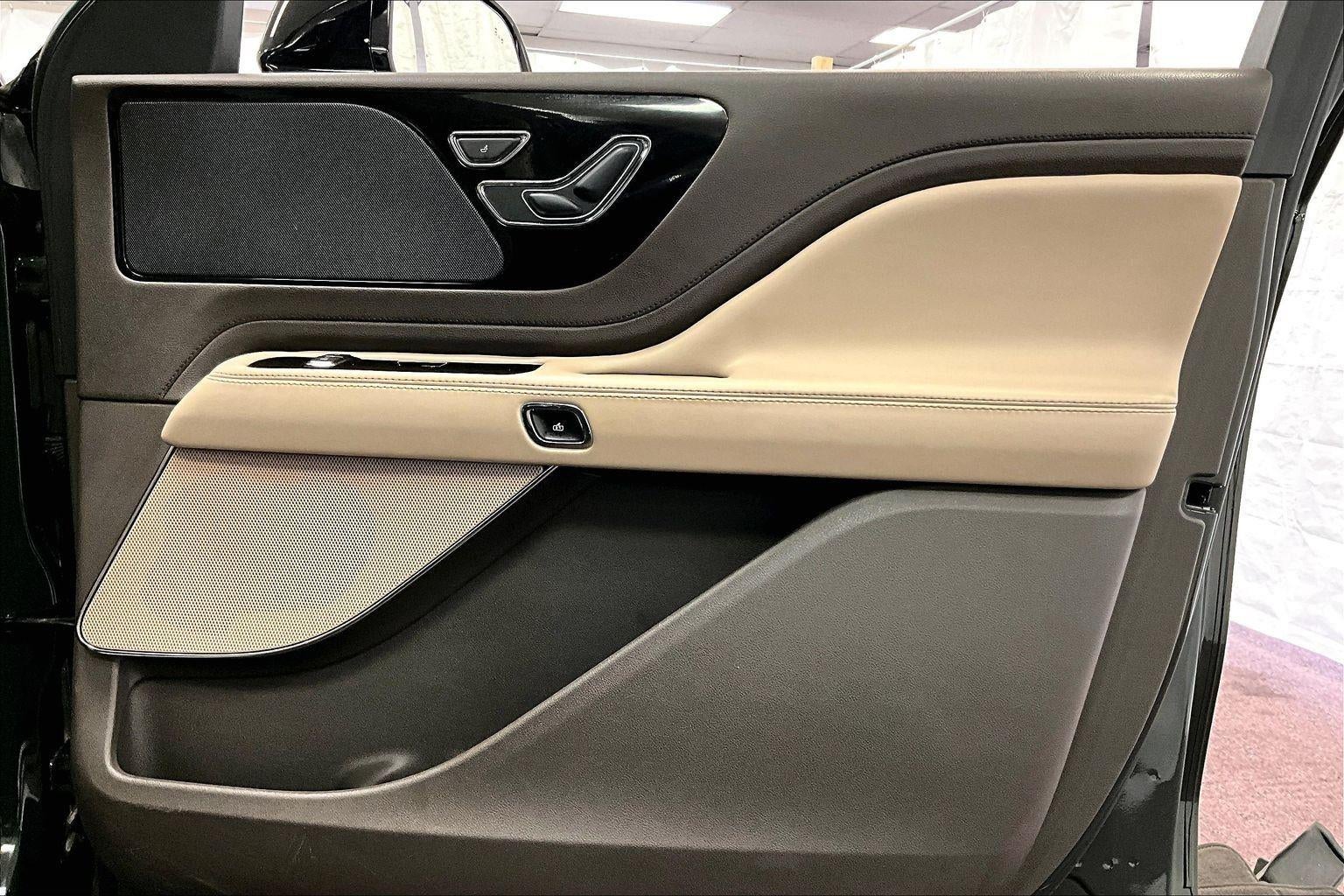 2022 Lincoln Aviator Standard