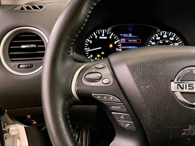 2020 Nissan Pathfinder SV