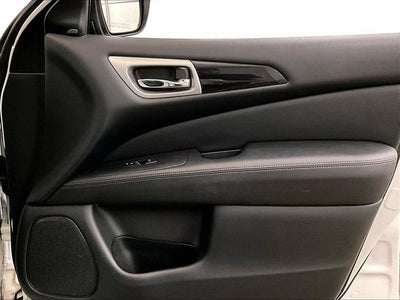 2020 Nissan Pathfinder SV