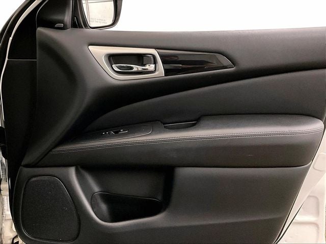 2020 Nissan Pathfinder SV