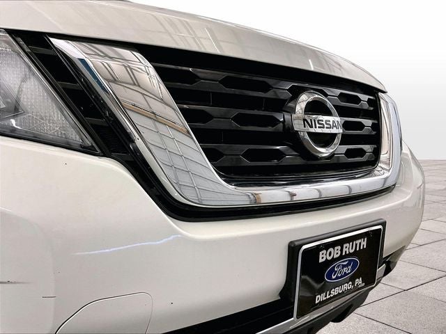 2020 Nissan Pathfinder SV