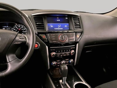 2020 Nissan Pathfinder SV