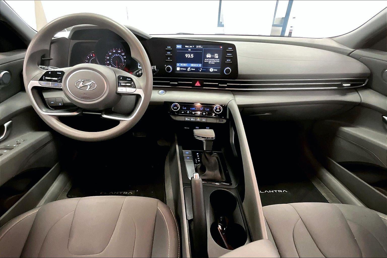 2022 Hyundai Elantra SEL