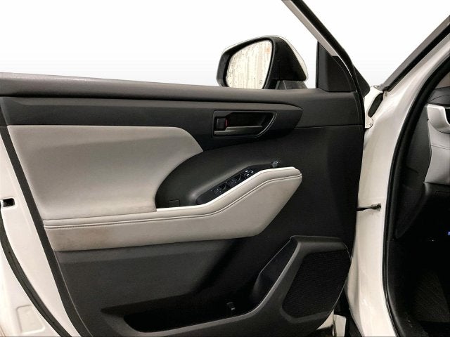 2022 Toyota Highlander Hybrid LE