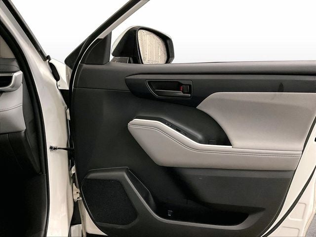 2022 Toyota Highlander Hybrid LE