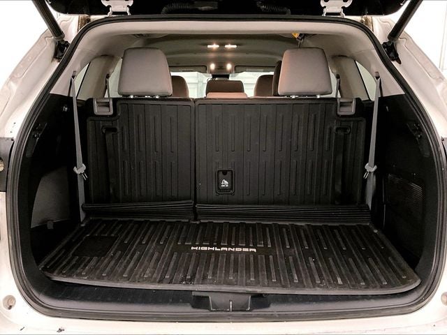 2022 Toyota Highlander Hybrid LE