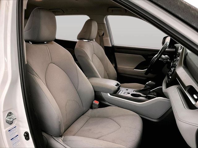 2022 Toyota Highlander Hybrid LE