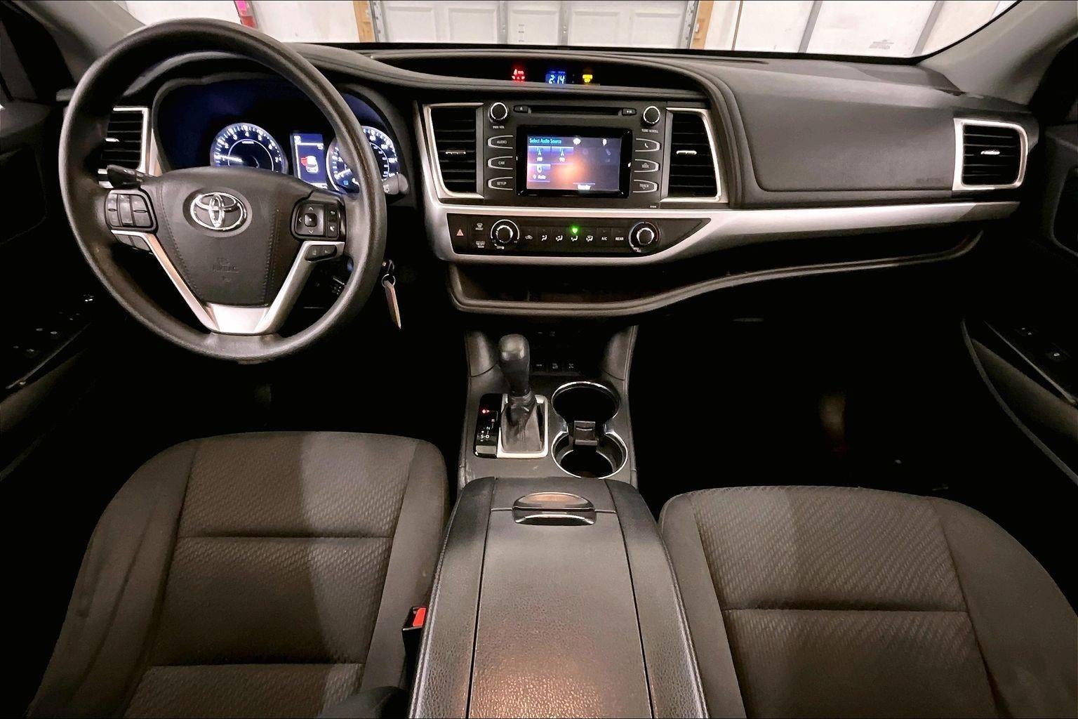 2019 Toyota Highlander LE