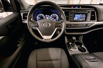 2019 Toyota Highlander LE
