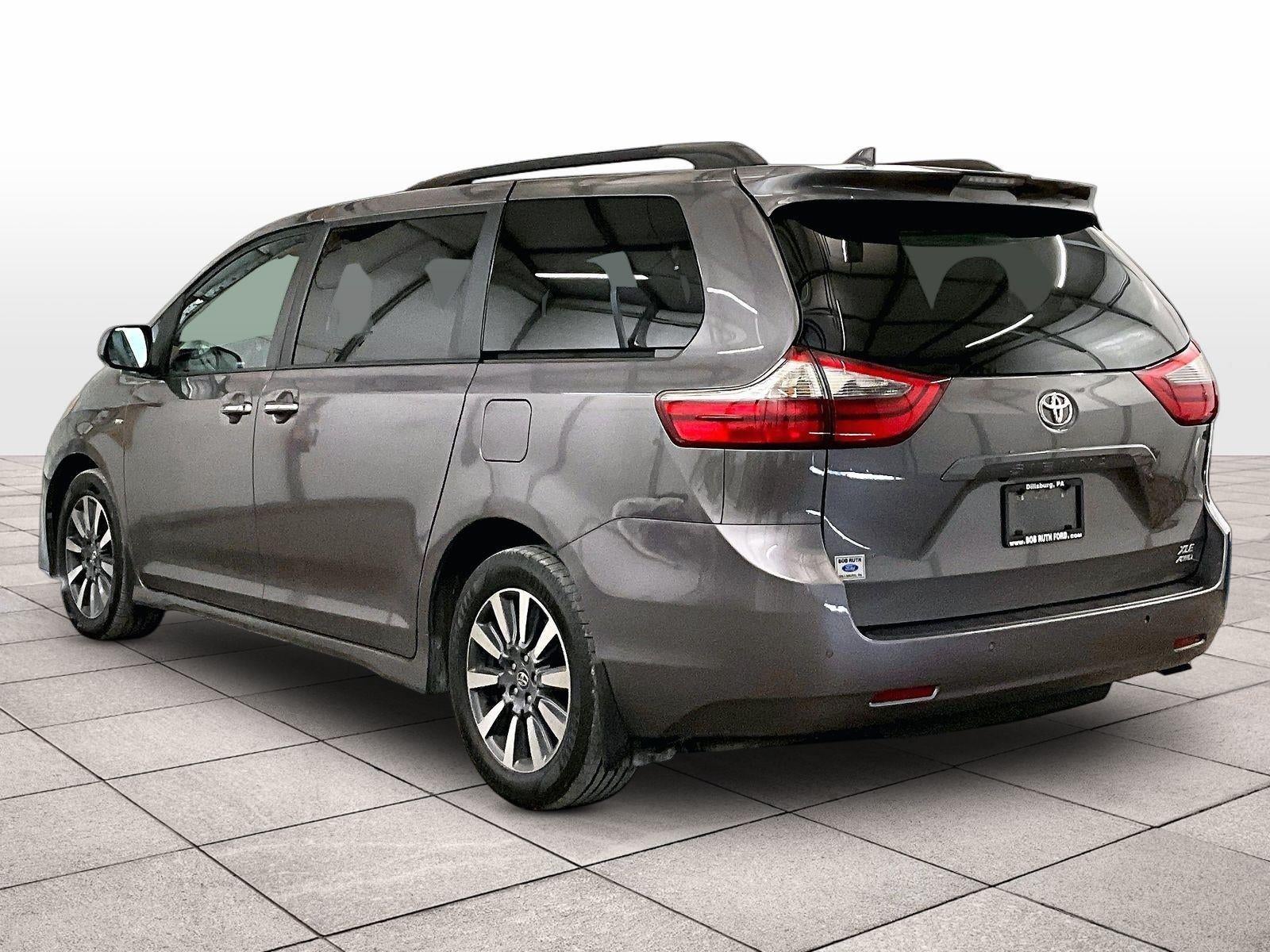 2020 Toyota Sienna XLE