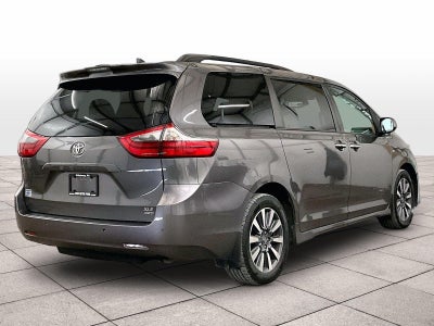 2020 Toyota Sienna XLE