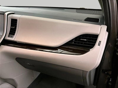 2020 Toyota Sienna XLE