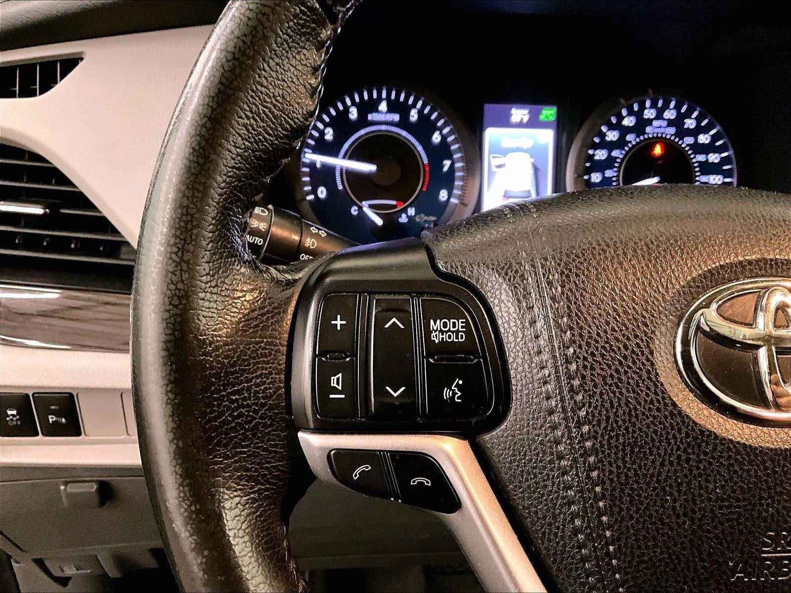 2020 Toyota Sienna XLE