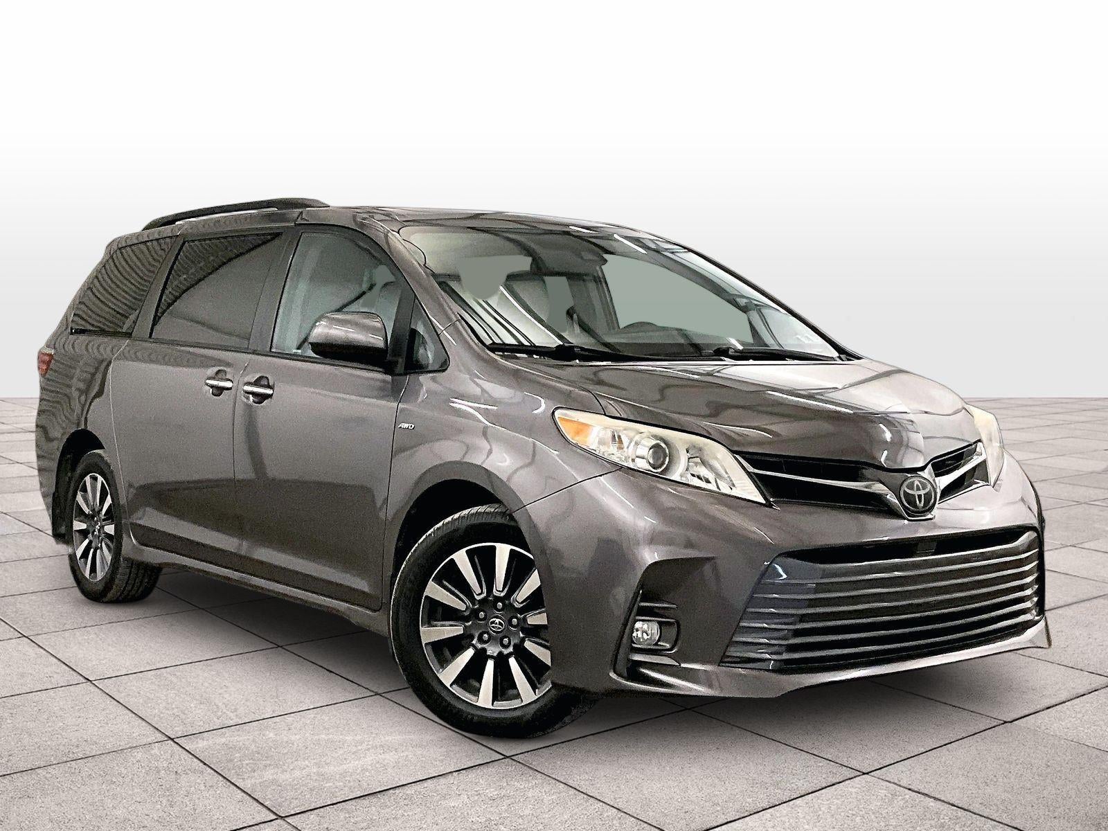 2020 Toyota Sienna XLE