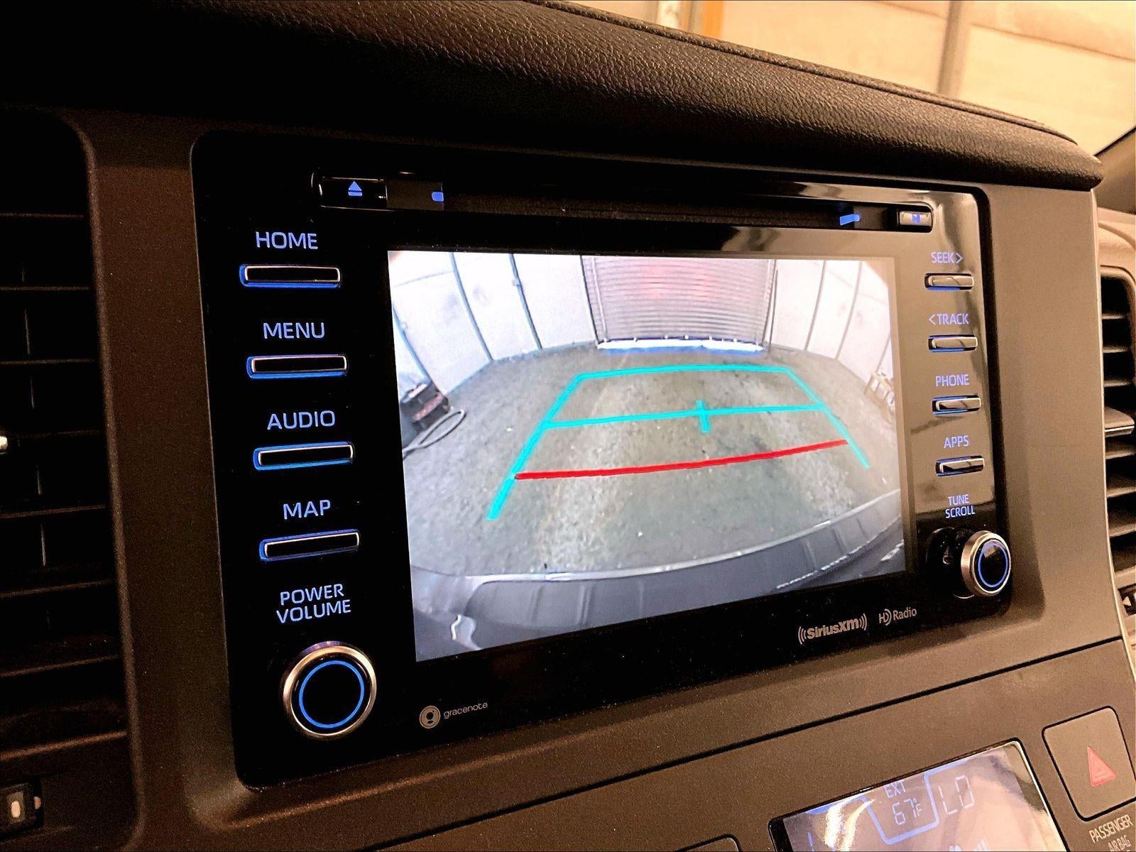 2020 Toyota Sienna XLE