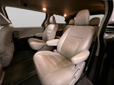 2020 Toyota Sienna XLE