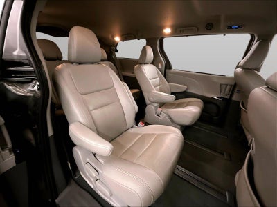 2020 Toyota Sienna XLE