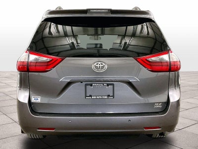 2020 Toyota Sienna XLE