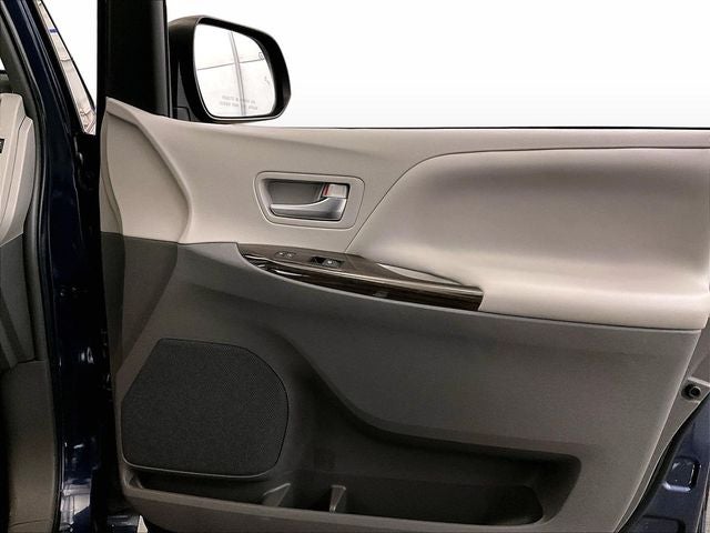 2018 Toyota Sienna XLE 7 Passenger