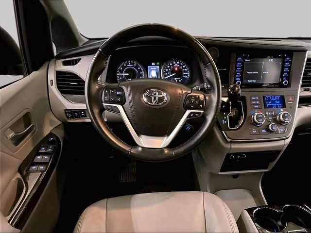 2018 Toyota Sienna XLE 7 Passenger