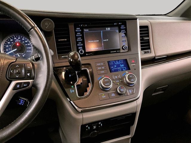 2018 Toyota Sienna XLE 7 Passenger