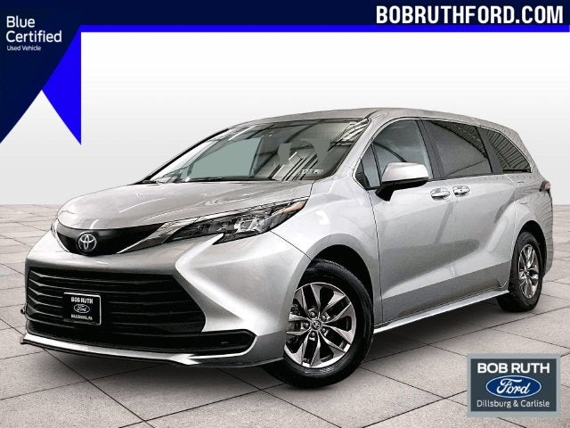 2025 Toyota Sienna LE 8 Passenger