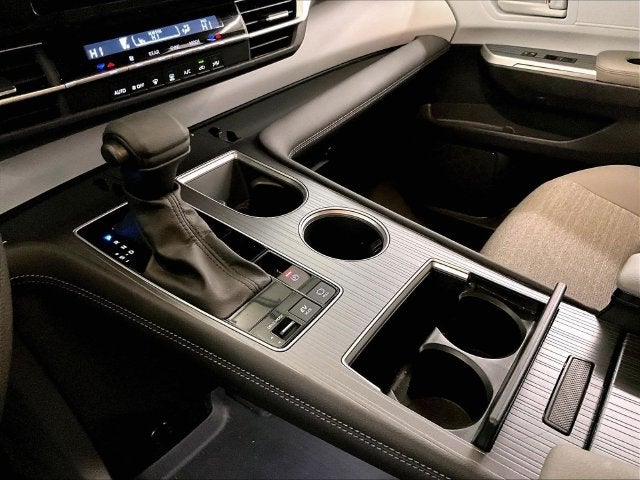 2025 Toyota Sienna LE 8 Passenger