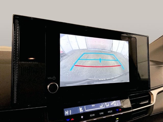 2025 Toyota Sienna LE 8 Passenger