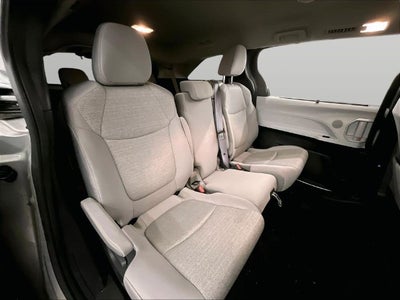 2025 Toyota Sienna LE 8 Passenger