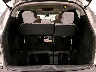 2025 Toyota Sienna LE 8 Passenger